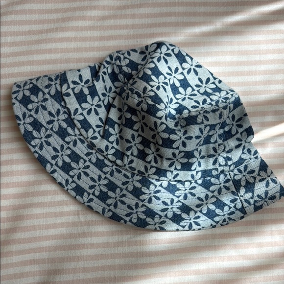 Zara Other - Zara Kids Blue Floral Hippie Hat size 2-4 year